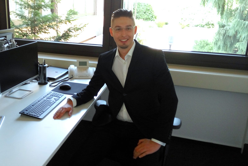 Alexander Platz - Kaufmann im Groß- und Außenhandel bei der Seyffer GmbH Alexander Platz - Kaufmann im Groß- und Außenhandel bei der Seyffer GmbH